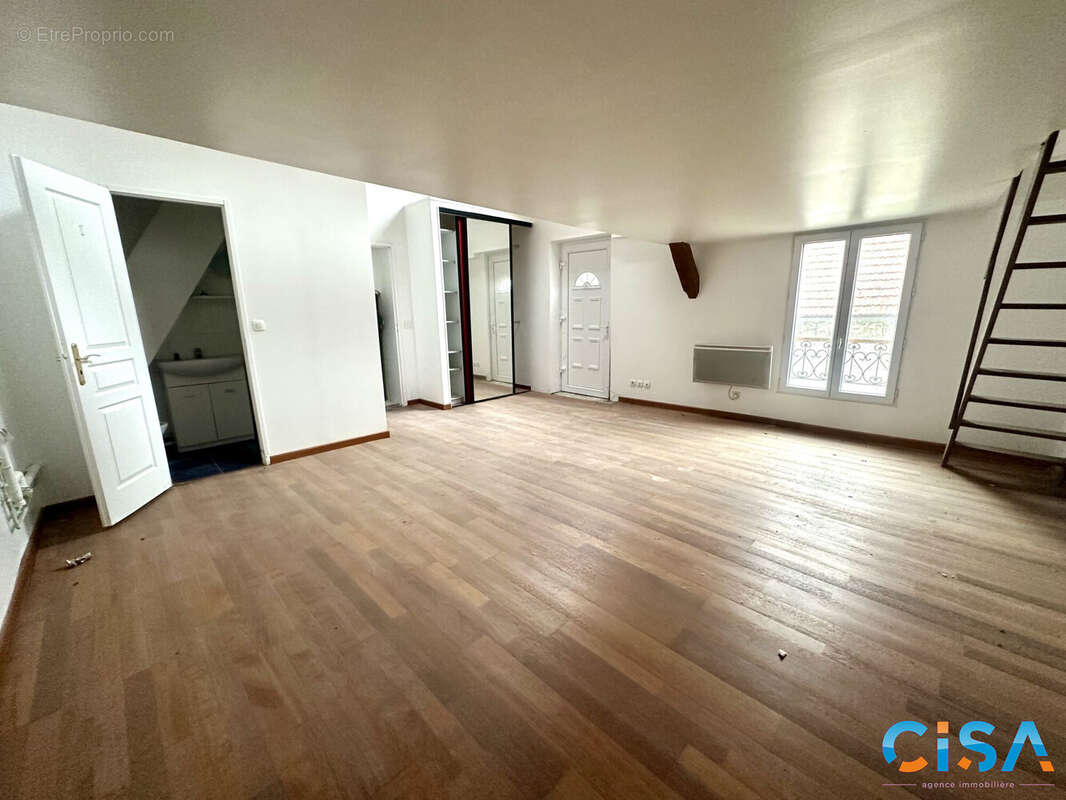 Appartement à PIERRELAYE