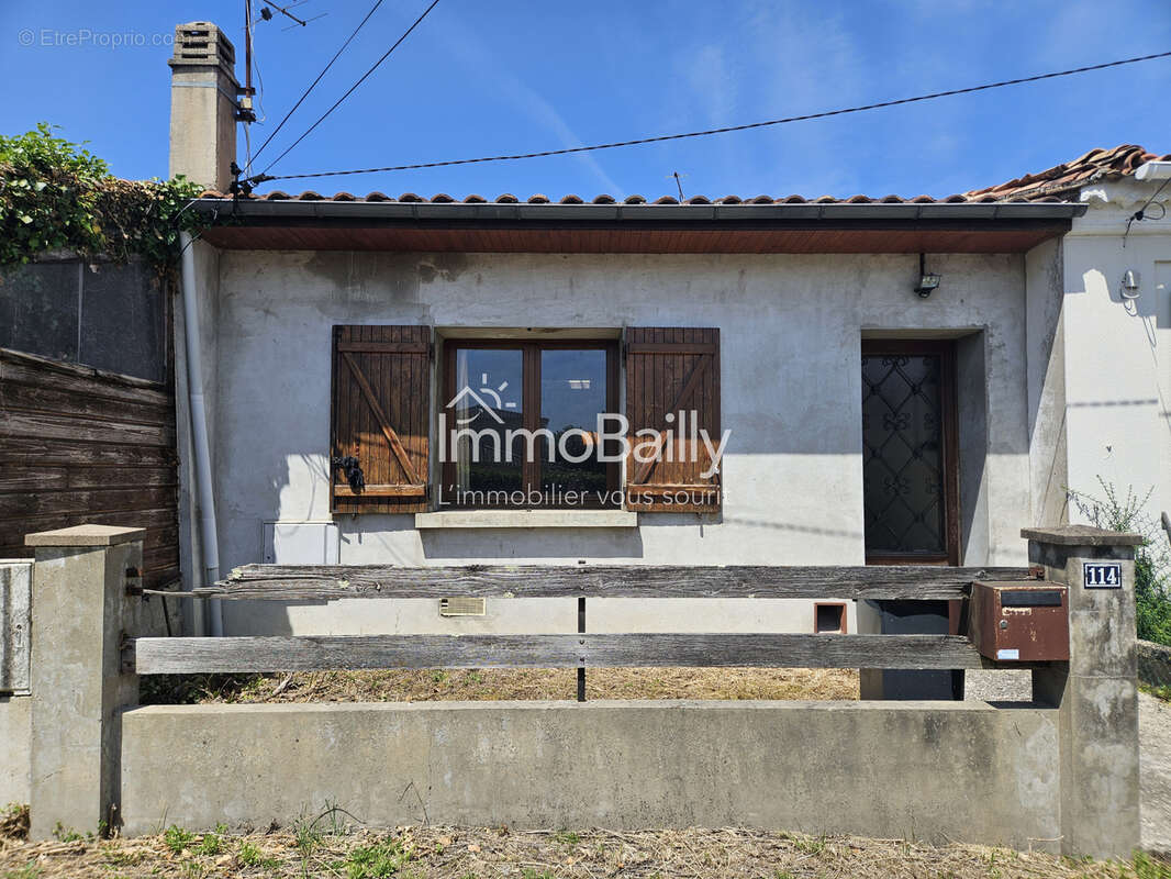 Maison à LEOGNAN