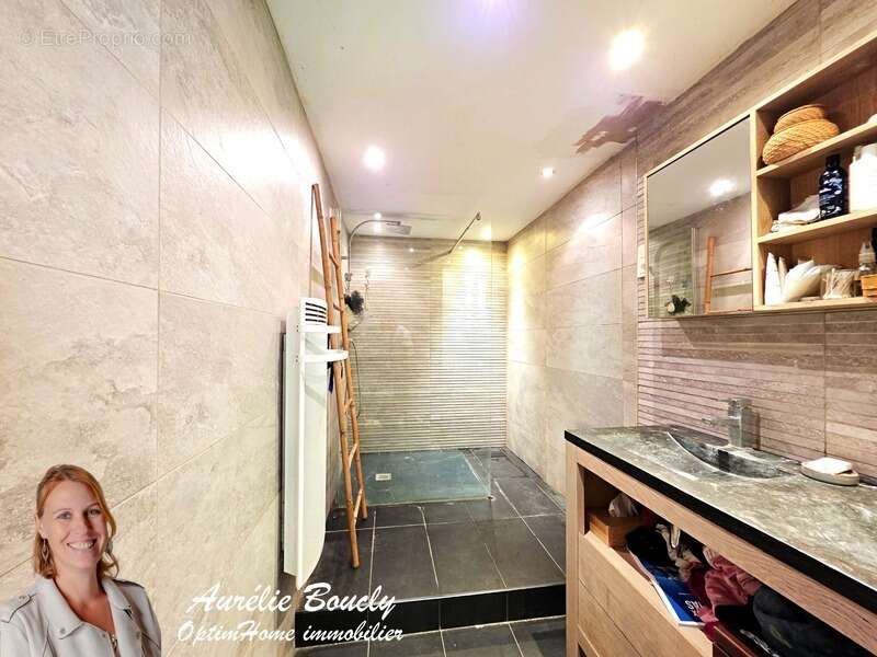 Maison à ENTRE-DEUX-GUIERS