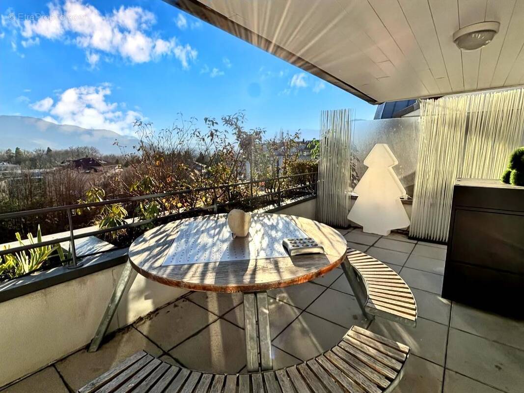 Appartement à MEYLAN