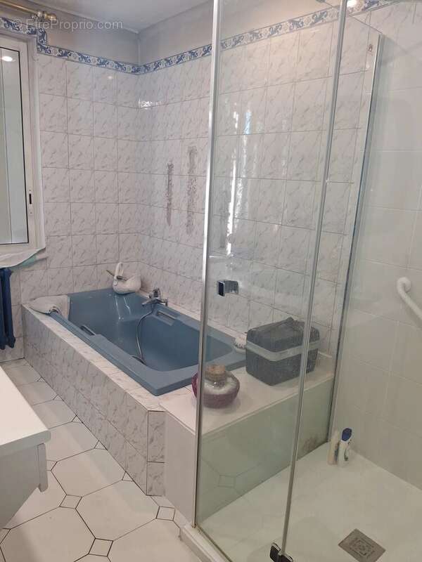 Maison à MONTELIMAR