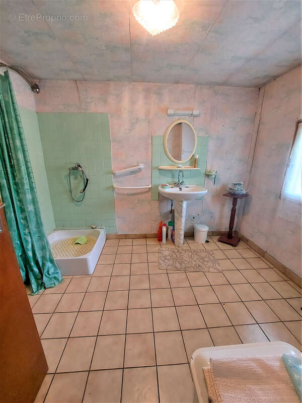 Maison à BESSINES-SUR-GARTEMPE