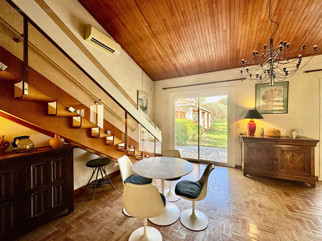 Maison à VILLENEUVE-LES-AVIGNON