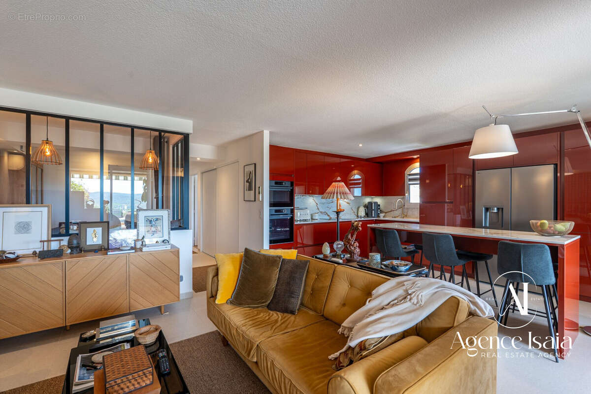 Appartement à BORMES-LES-MIMOSAS