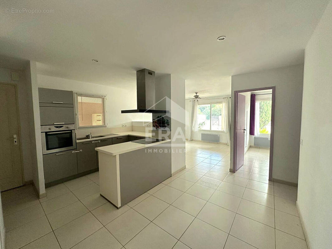 Appartement à LANCON-PROVENCE