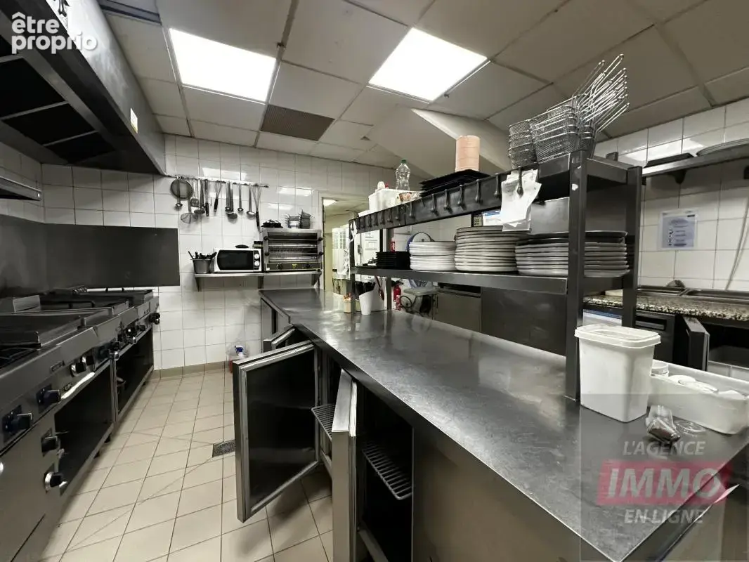 Commerce 310 m² à vendre à Cergy (95000) - photo 6