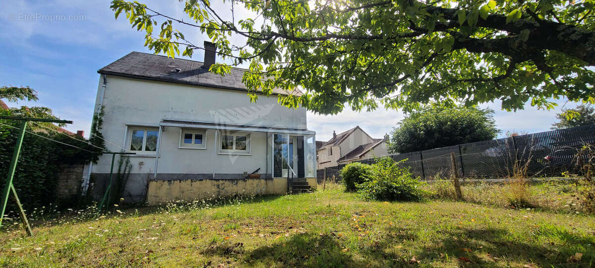 Maison à MESVES-SUR-LOIRE