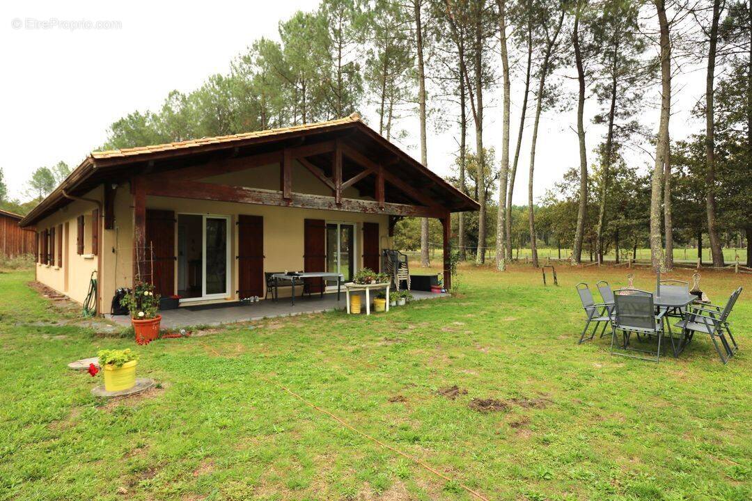 pavillon calme terrain 4 chambres proche bazas cabanon DPE  - Maison à ESCAUDES