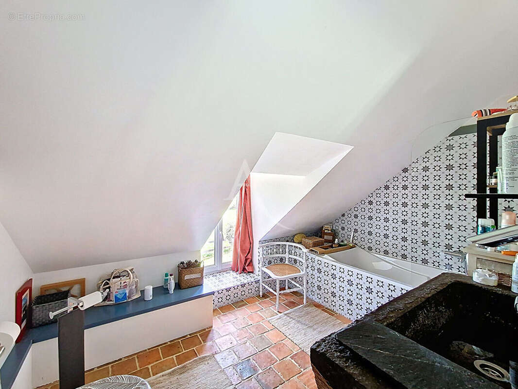 Maison à LA JAILLE-YVON