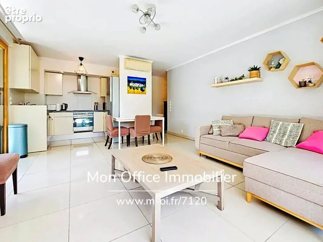 Référence : 7120-les. - appartement t3 grand jardin proche centre & plages à cavalaire sur mer - photo 10