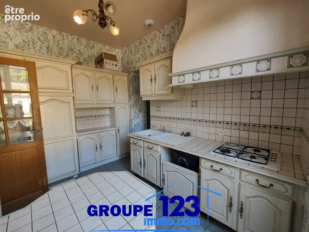 Maison avec extérieur, potentiel et sous-sol   Migennes - photo 6
