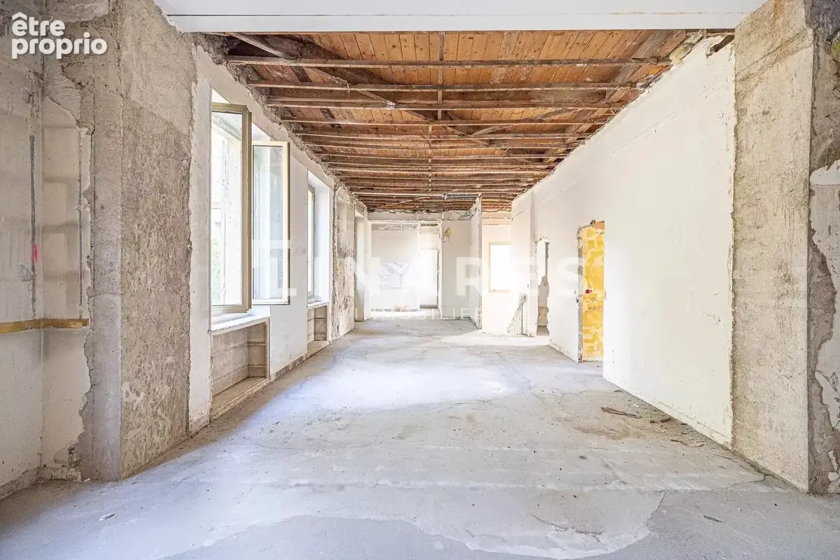 LUXURY IN TOWN - Hôtel particulier de 357m2 - Boulevard Perier 13008 - photo 11