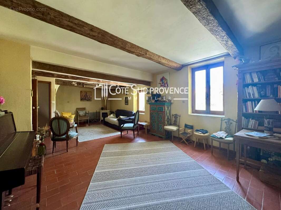 Maison à MALEMORT-DU-COMTAT