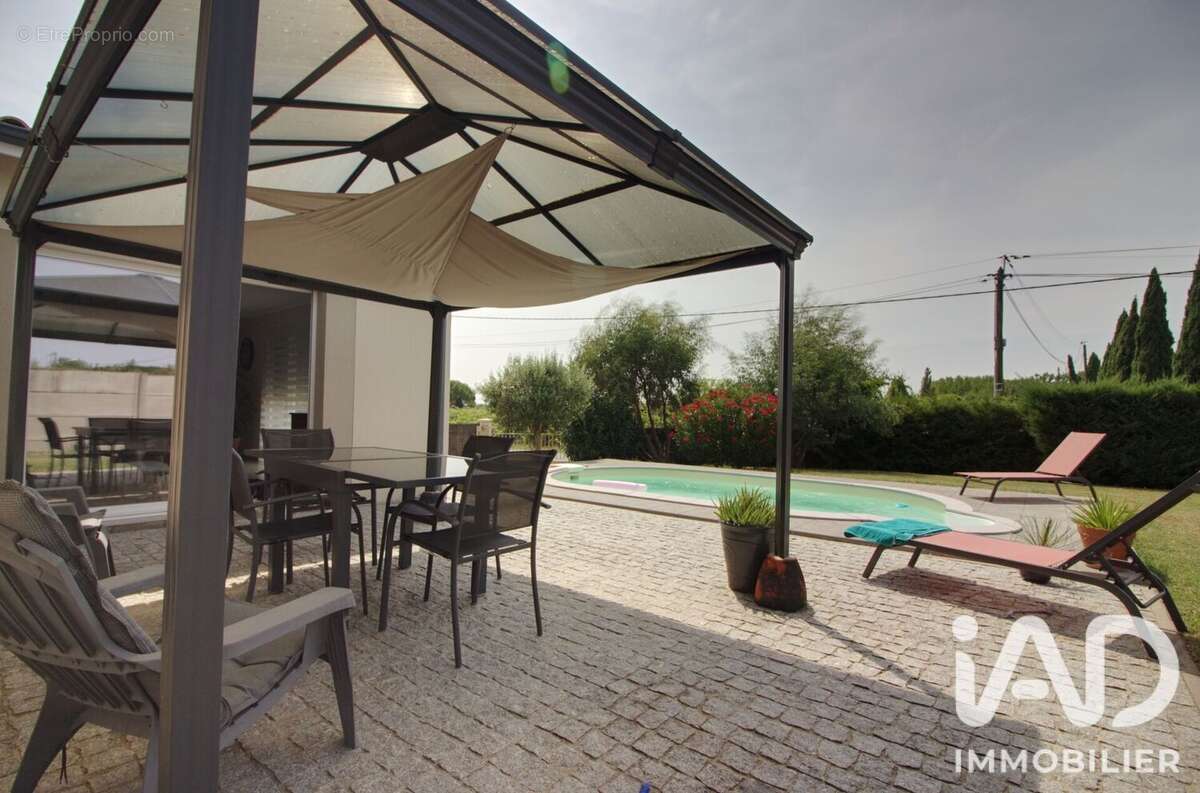 Maison 90 m² à Saint-Pierre-D'aurillac  - photo 2