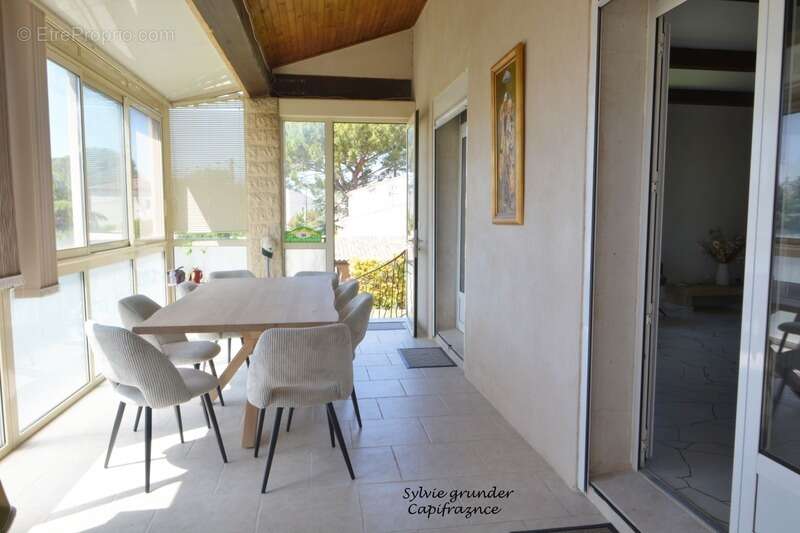 Maison à PELISSANNE