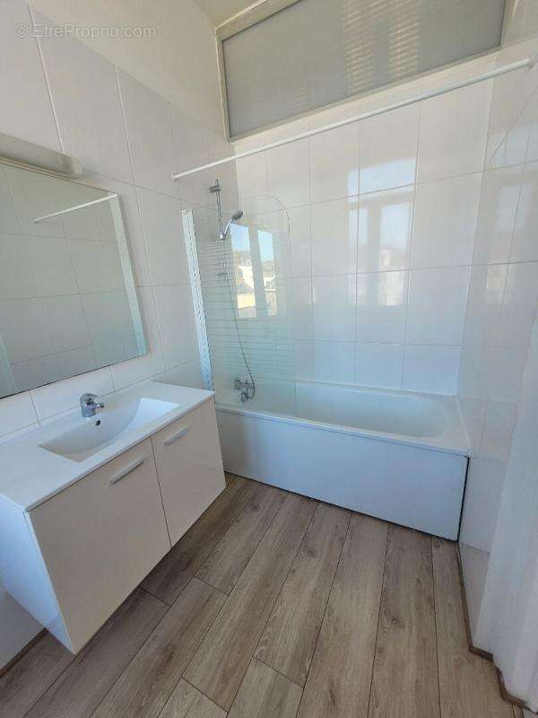 Appartement Lille  rue des postes  T2 de 41m² - photo 7