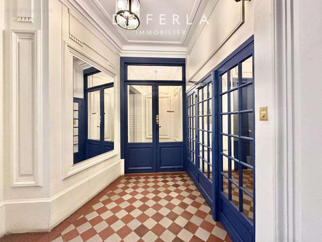 Appartement à PARIS-7E