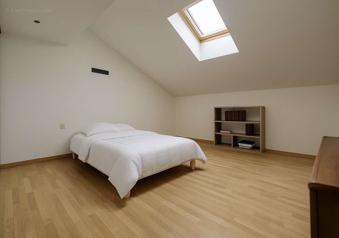 Maison à AVRAINVILLE