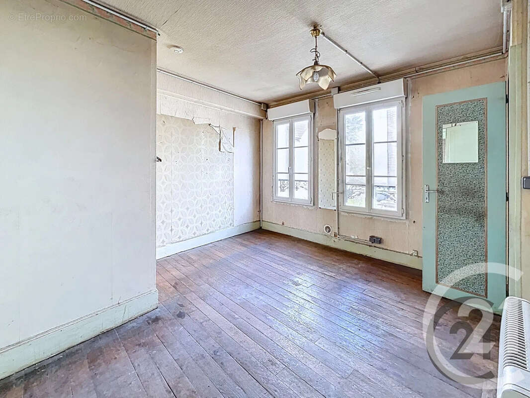 Appartement à SAINTE-SAVINE