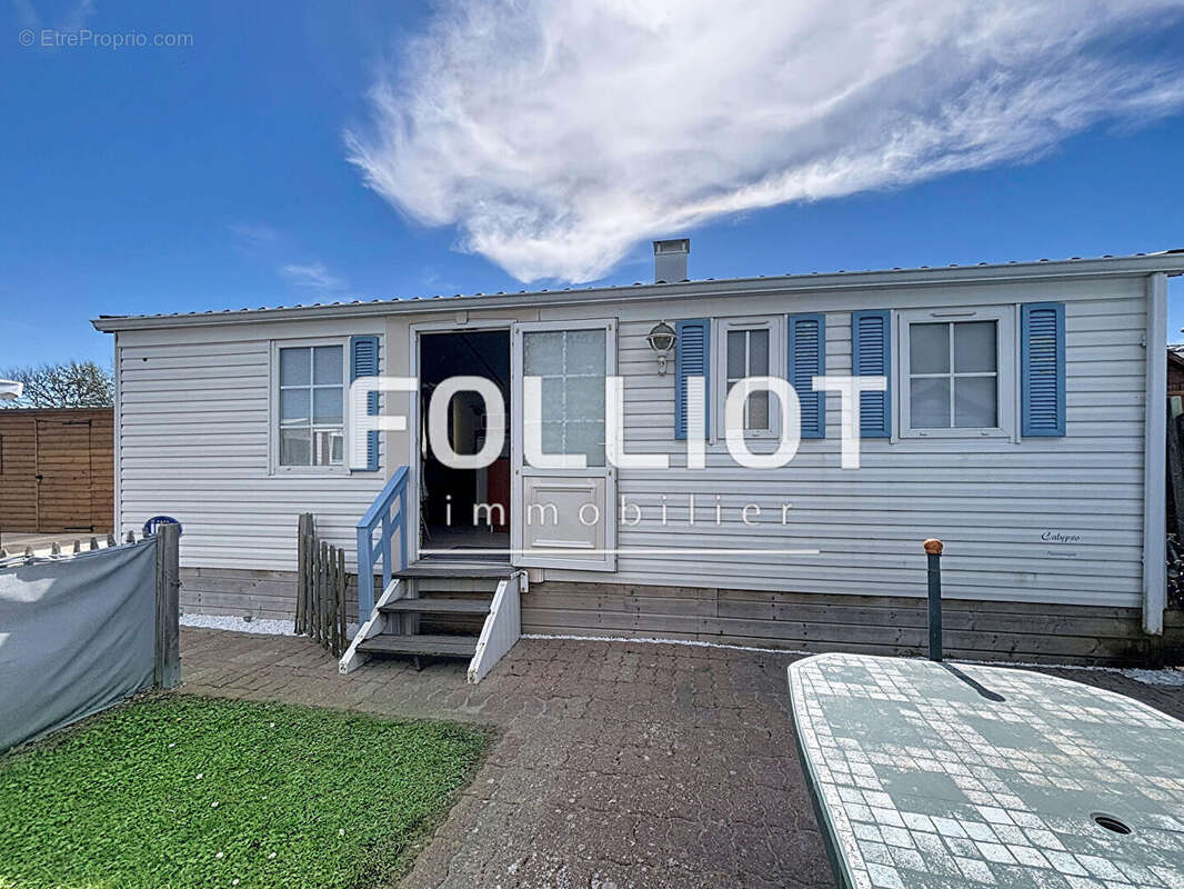 Maison à MONTMARTIN-SUR-MER