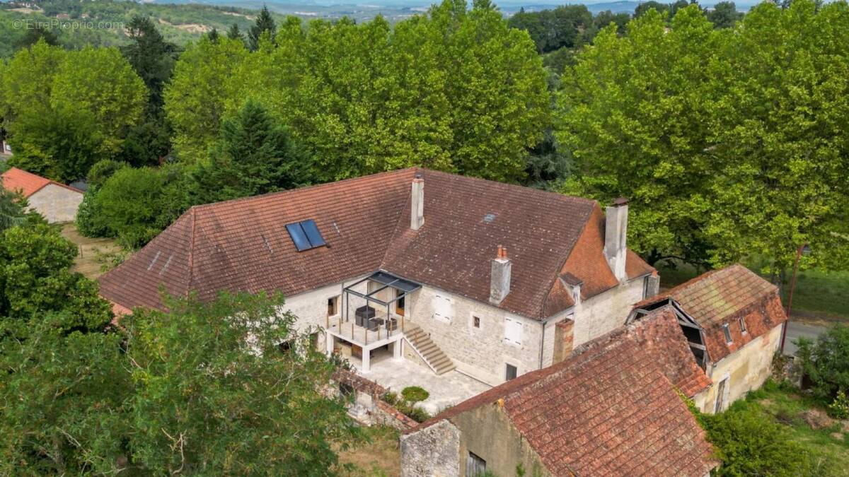 Maison à GOURDON