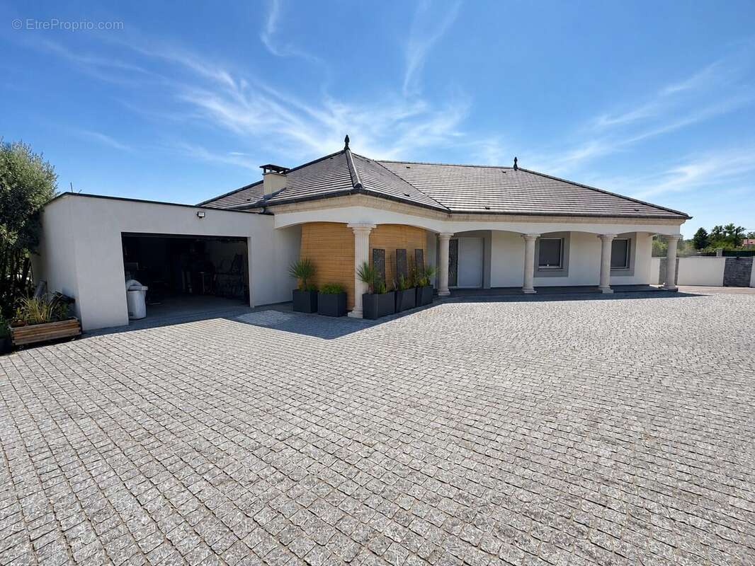 Maison 160 m² à Montlucon  - photo 3