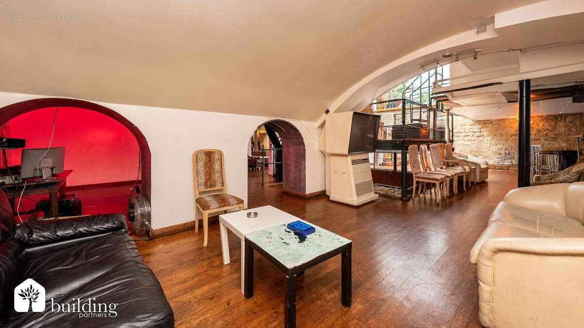 Métro Parmentier - Loft - 254 m² habitables - photo 12