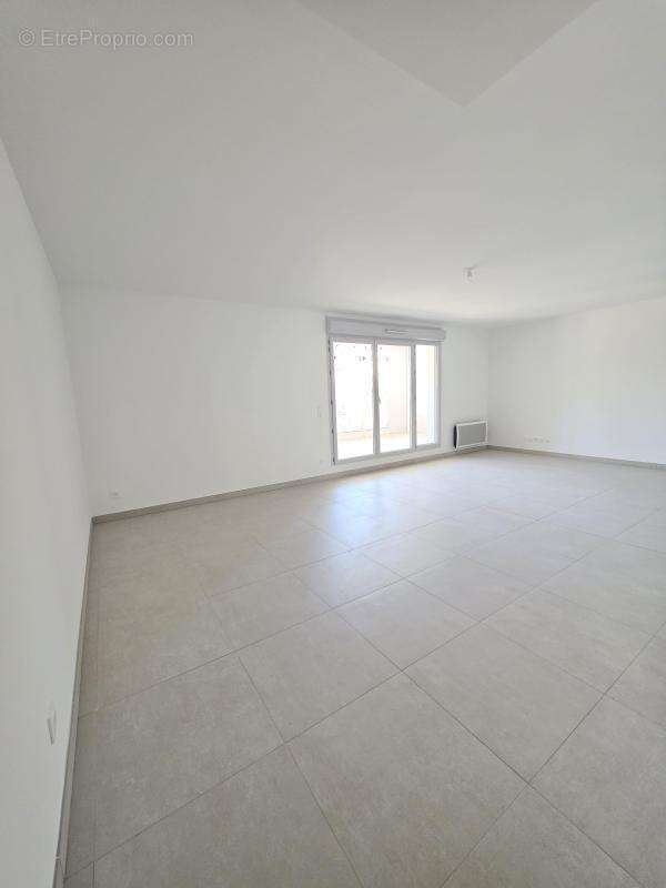 Appartement à MARSEILLE-10E