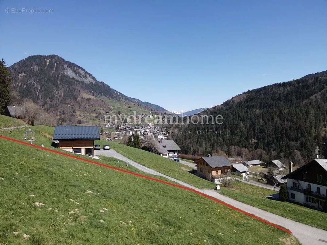 Terrain à SAINT-NICOLAS-LA-CHAPELLE