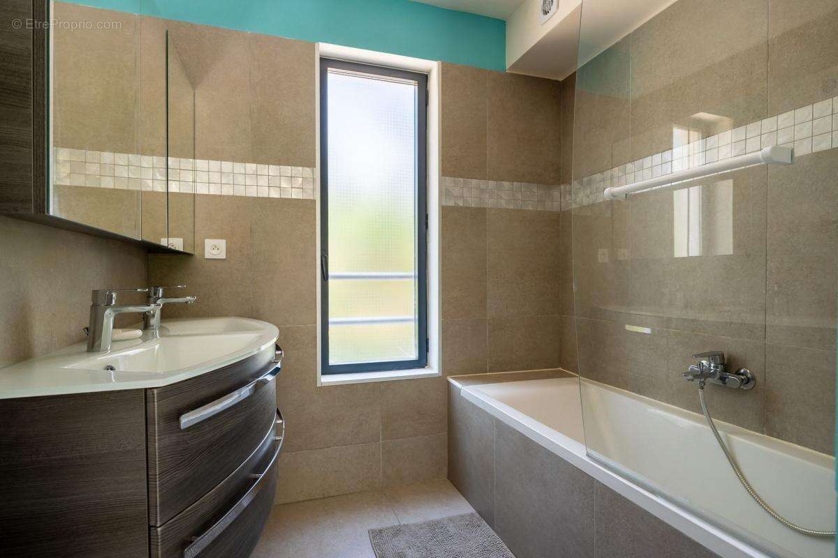 Maison à ROQUEFORT-LA-BEDOULE