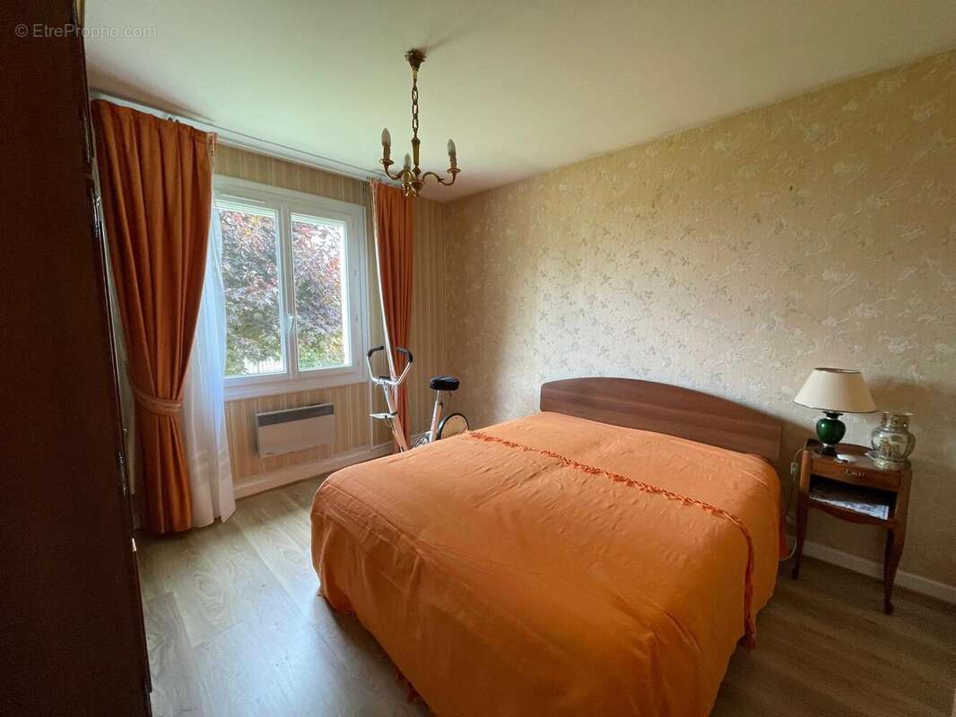 Autre à SAINT-DOULCHARD