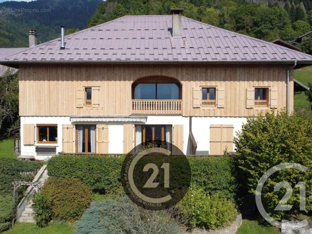 Maison 265 m² à Taninges  - photo 6