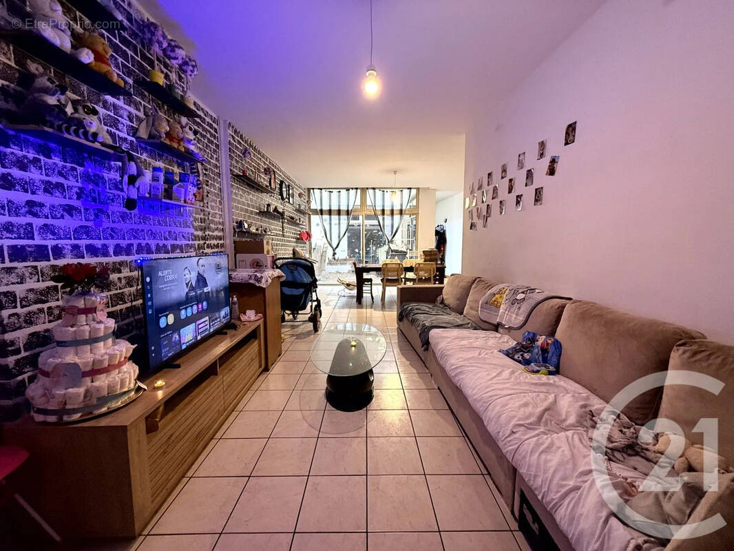 Autre à SAINT-QUENTIN