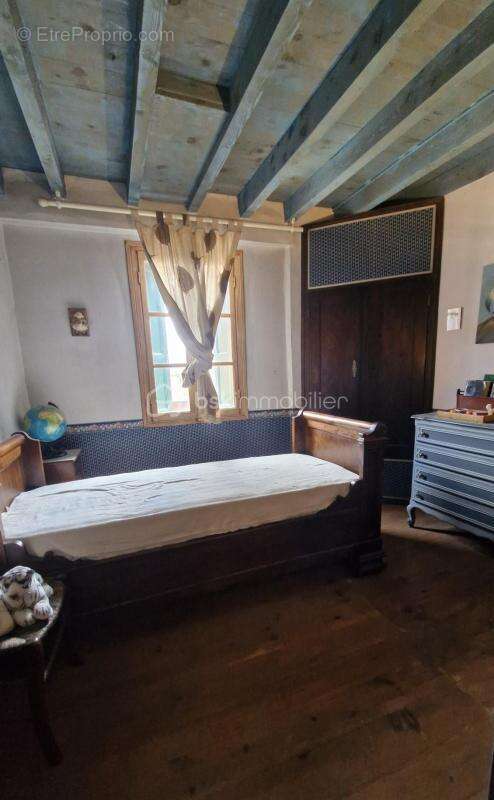 Maison à COUSTOUGES