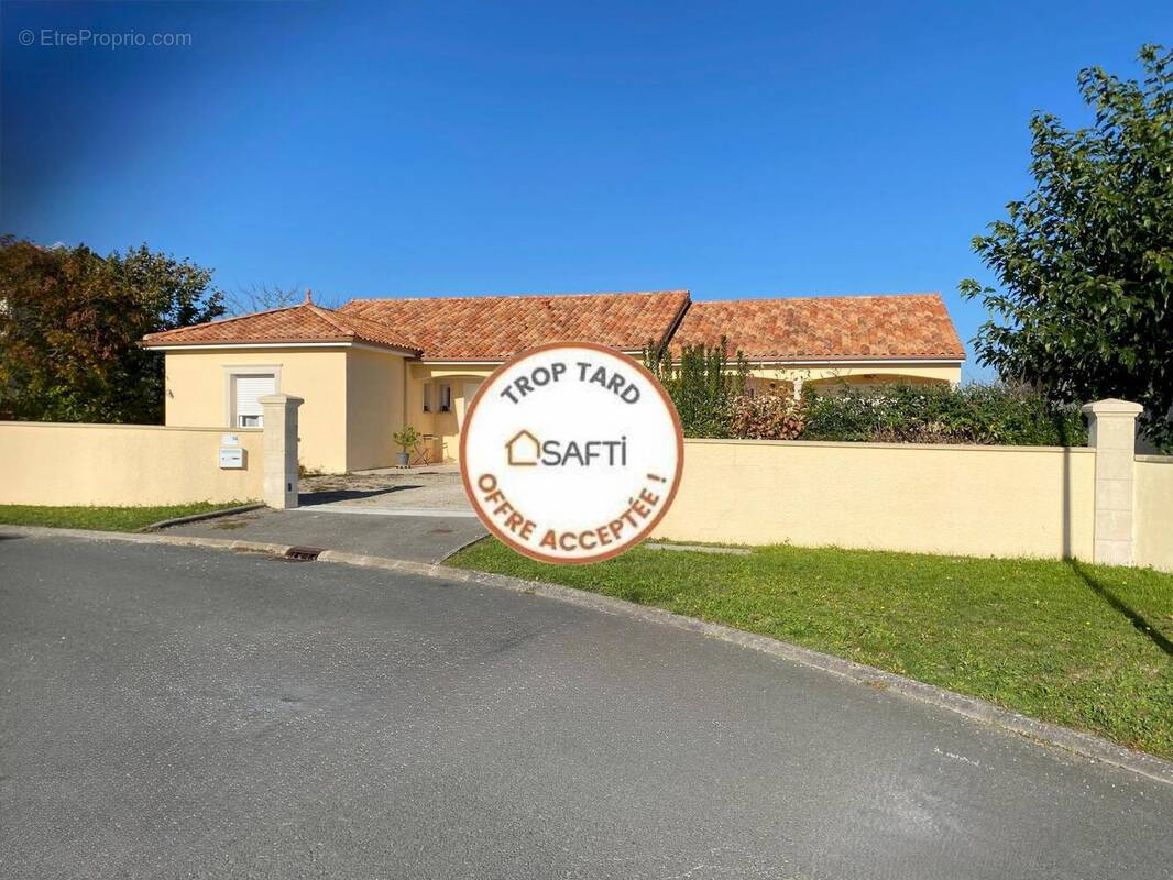 Photo 1 - Maison à CHASSENEUIL-DU-POITOU