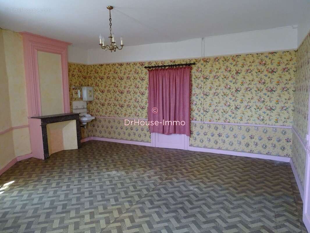 Maison 240 m² à Le Fleix  - photo 8