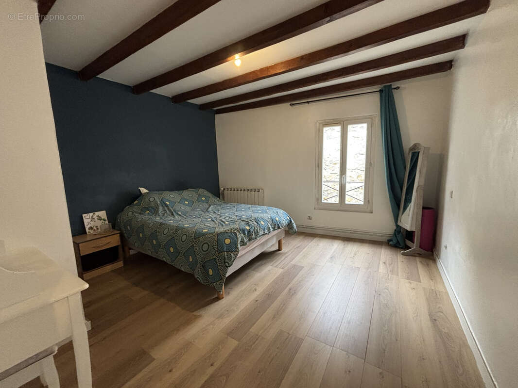 Maison à JONQUIERES-SAINT-VINCENT