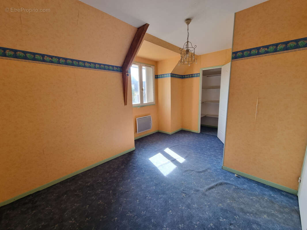 Maison à SAINT-ERBLON