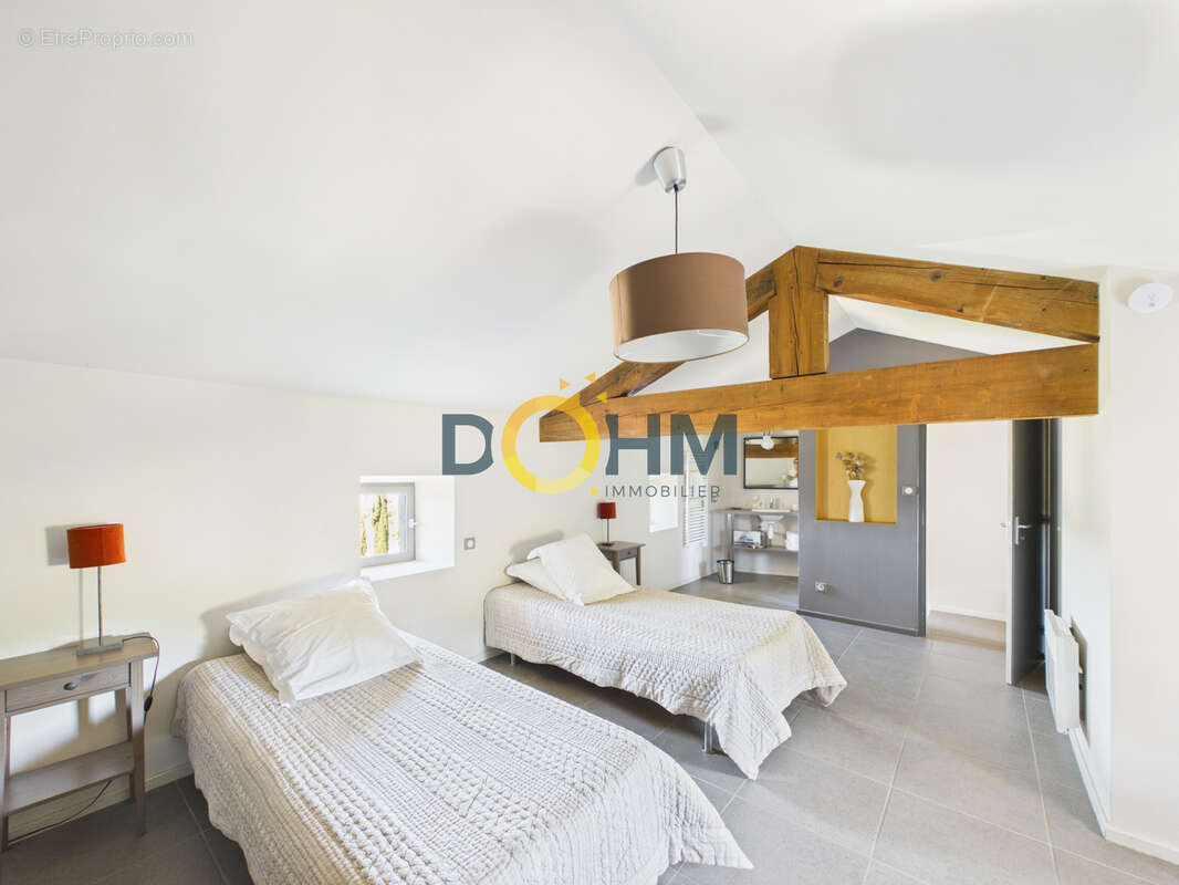 Propriété: 3 habitations + piscine - photo 37