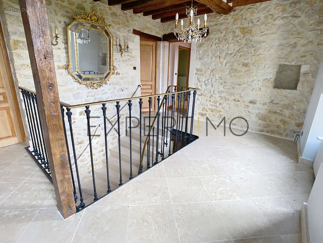 Maison à NOYERS-BOCAGE