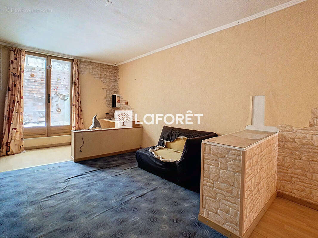 Maison à SAINTE-MENEHOULD