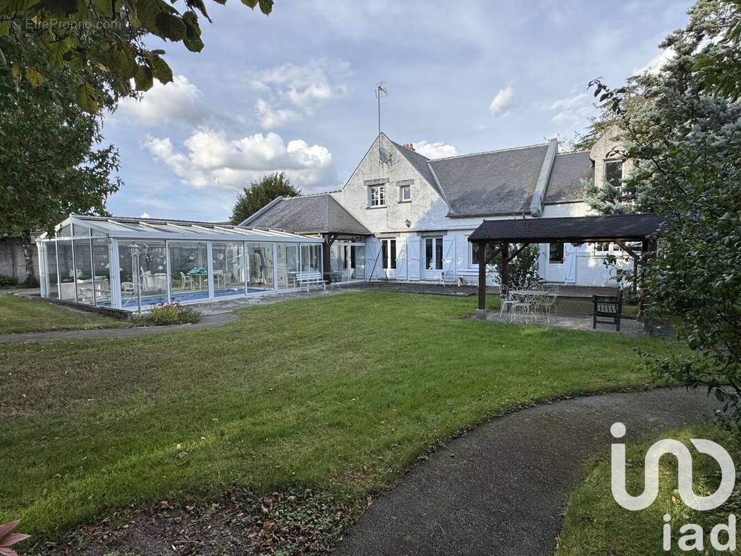 Photo 1 - Maison à SAINT-AY