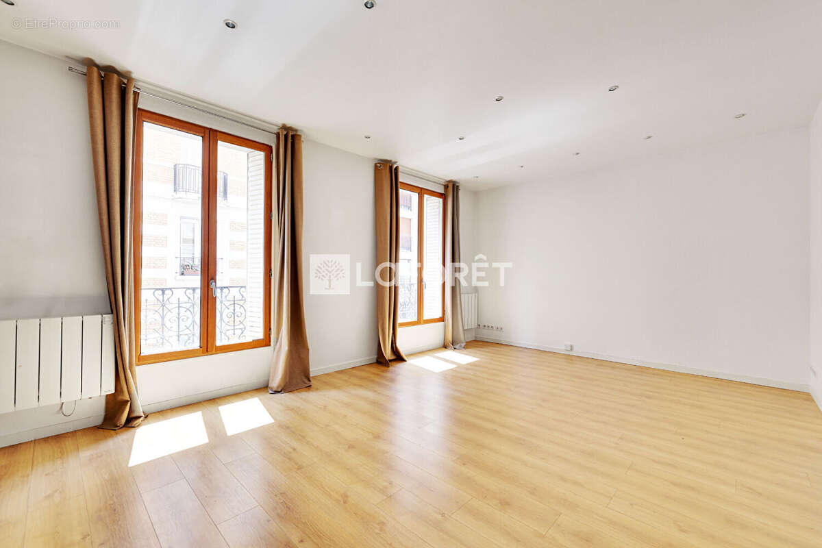 Appartement à PARIS-15E