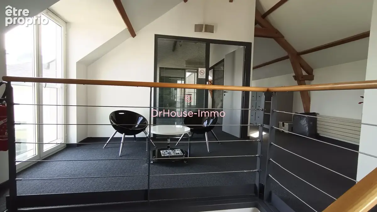 Photo Commerce à Thouars au prix de 362 075€