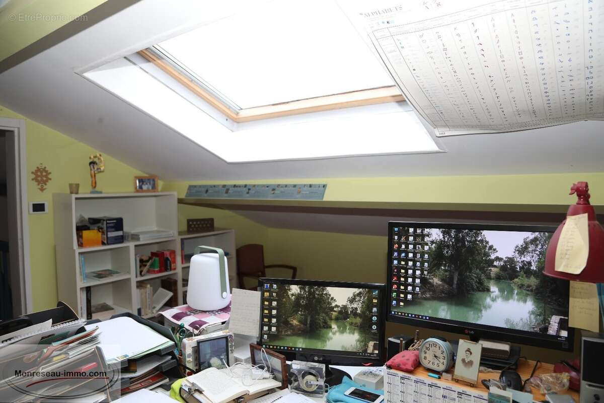 Maison à CHEVAGNY-LES-CHEVRIERES