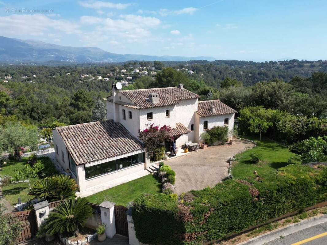 Maison à VALBONNE
