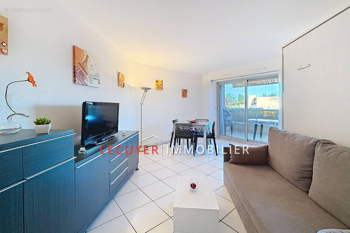 Appartement à VALLAURIS