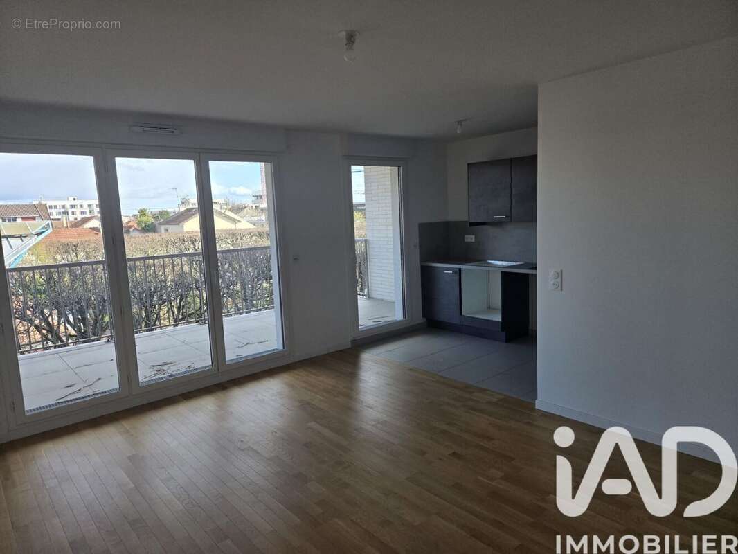 Photo 2 - Appartement à RUEIL-MALMAISON