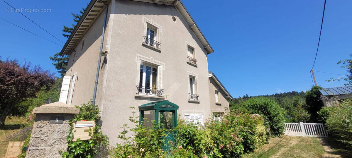Maison à LE CHAMBON-SUR-LIGNON
