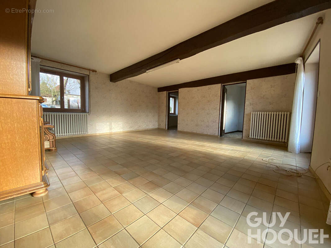 Maison à BAZOCHES-EN-DUNOIS